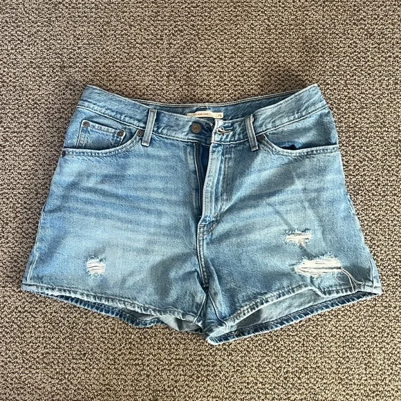 Levi’s 80s mom short - Picture 1 of 3